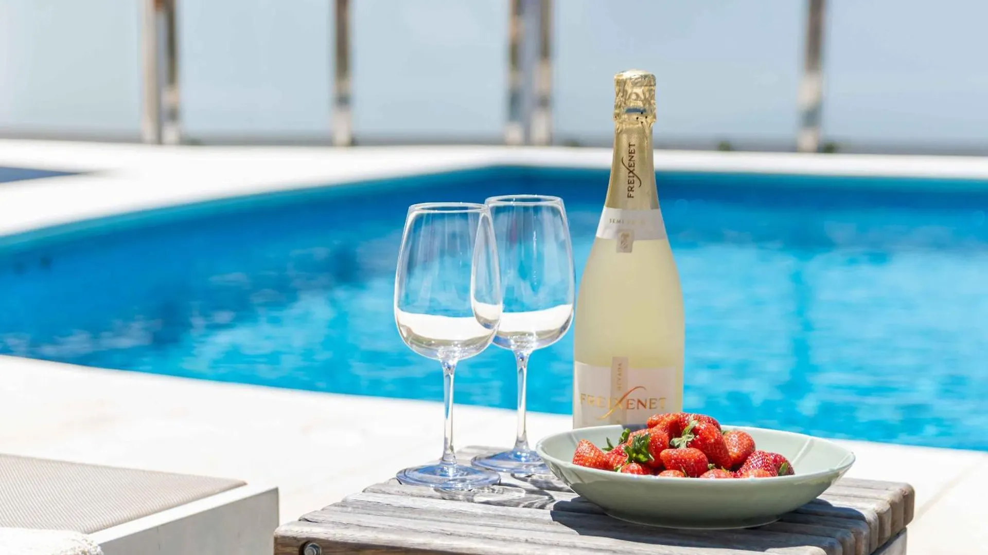 Willa Modern Newbuild Townhouse With Quality Furniture Fuengirola 0*,  Hiszpania