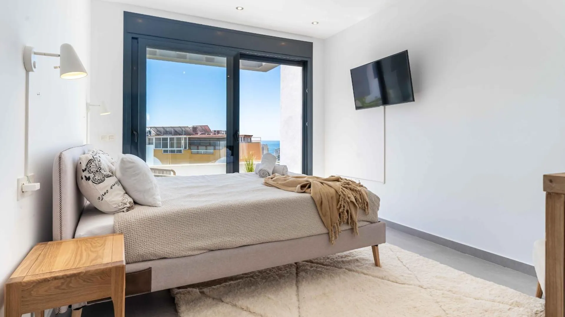 Modern Newbuild Townhouse With Quality Furniture Villa Fuengirola Holiday home