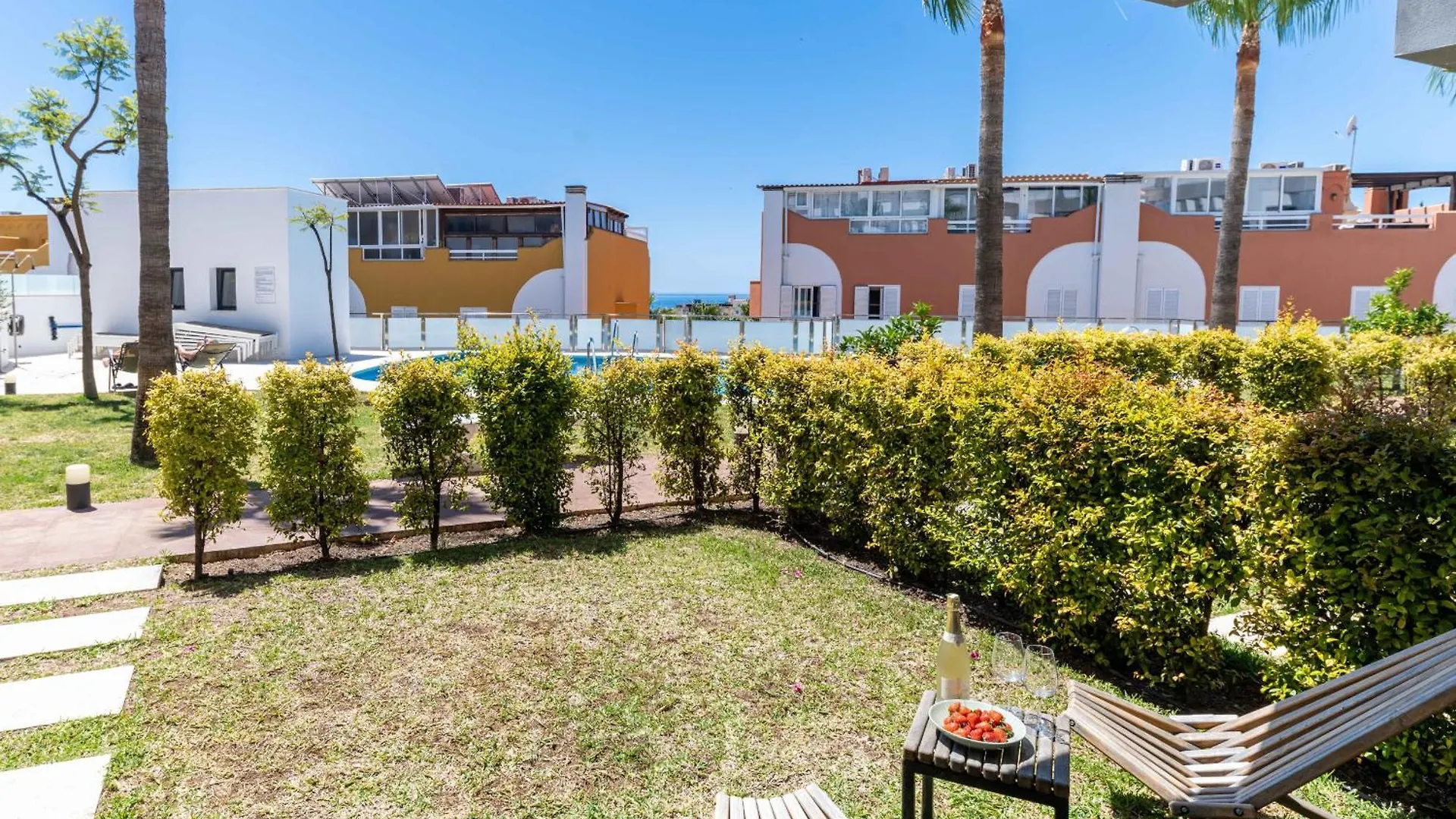 Modern Newbuild Townhouse With Quality Furniture Villa Fuengirola