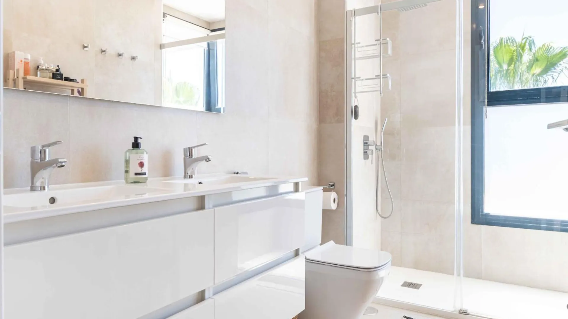 Modern Newbuild Townhouse With Quality Furniture Villa Fuengirola