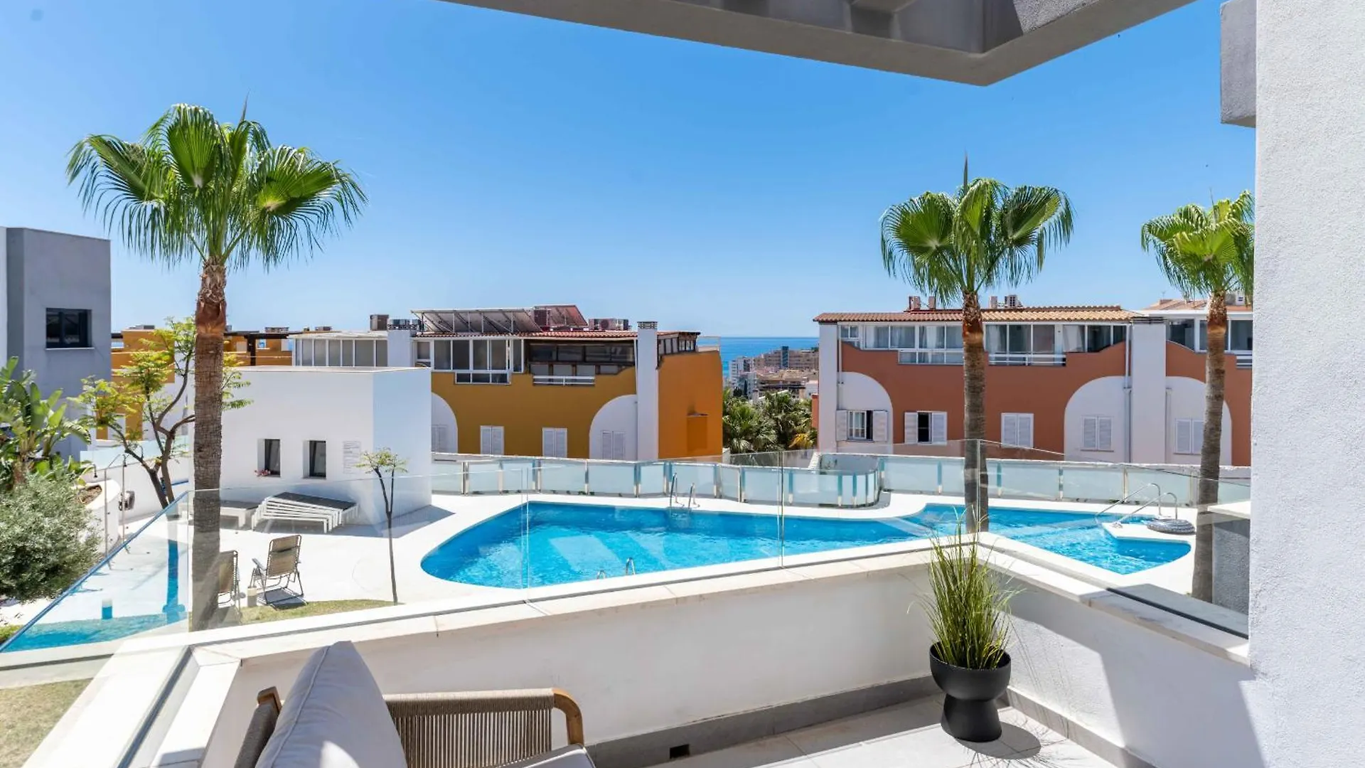 Modern Newbuild Townhouse With Quality Furniture Villa Fuengirola Holiday home